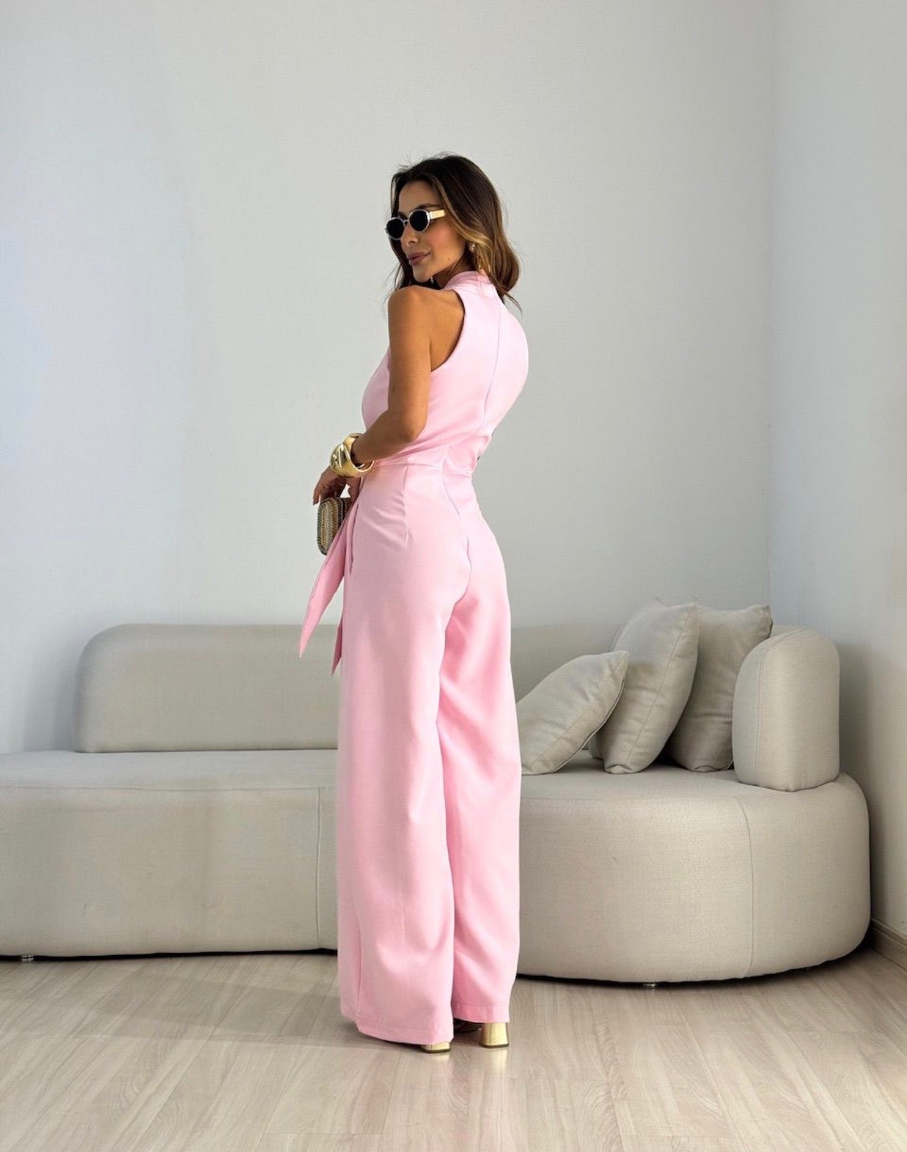 Carol F. · Mono Elegante de Lujo Contemporáneo