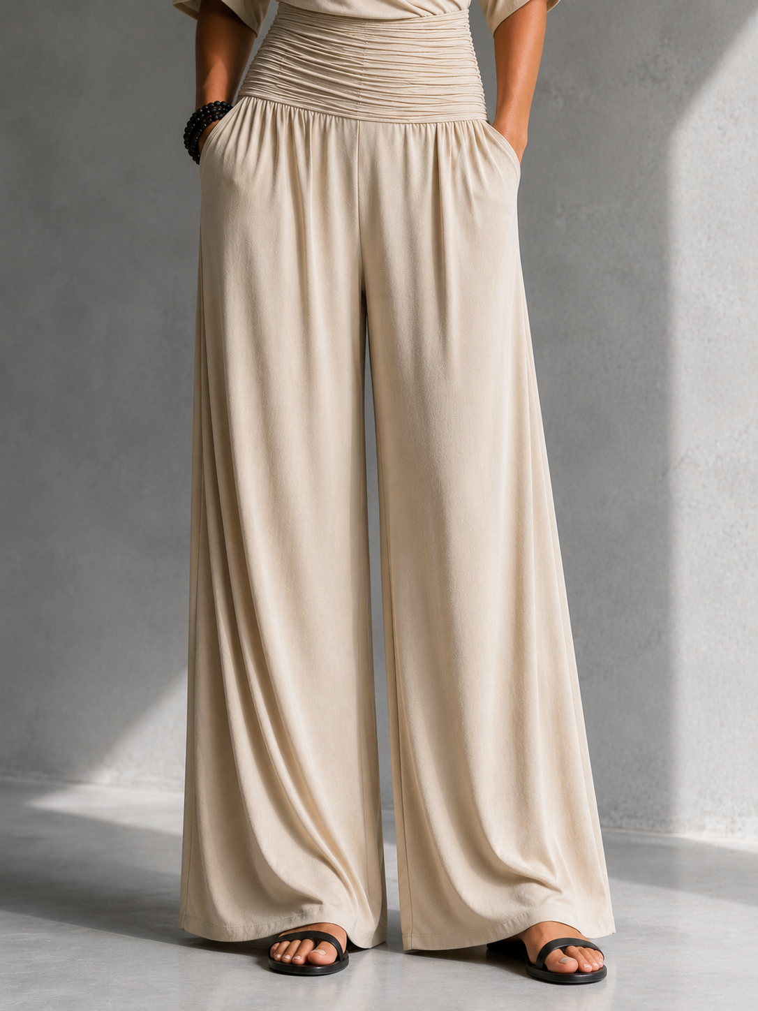 Alia | Conjunto Elegante Top Wrap y Pantalón Pernera Ancha