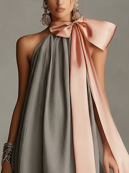 Beatrice · Vestido Mini Gris de Satén con Lazo Rosa y Encaje