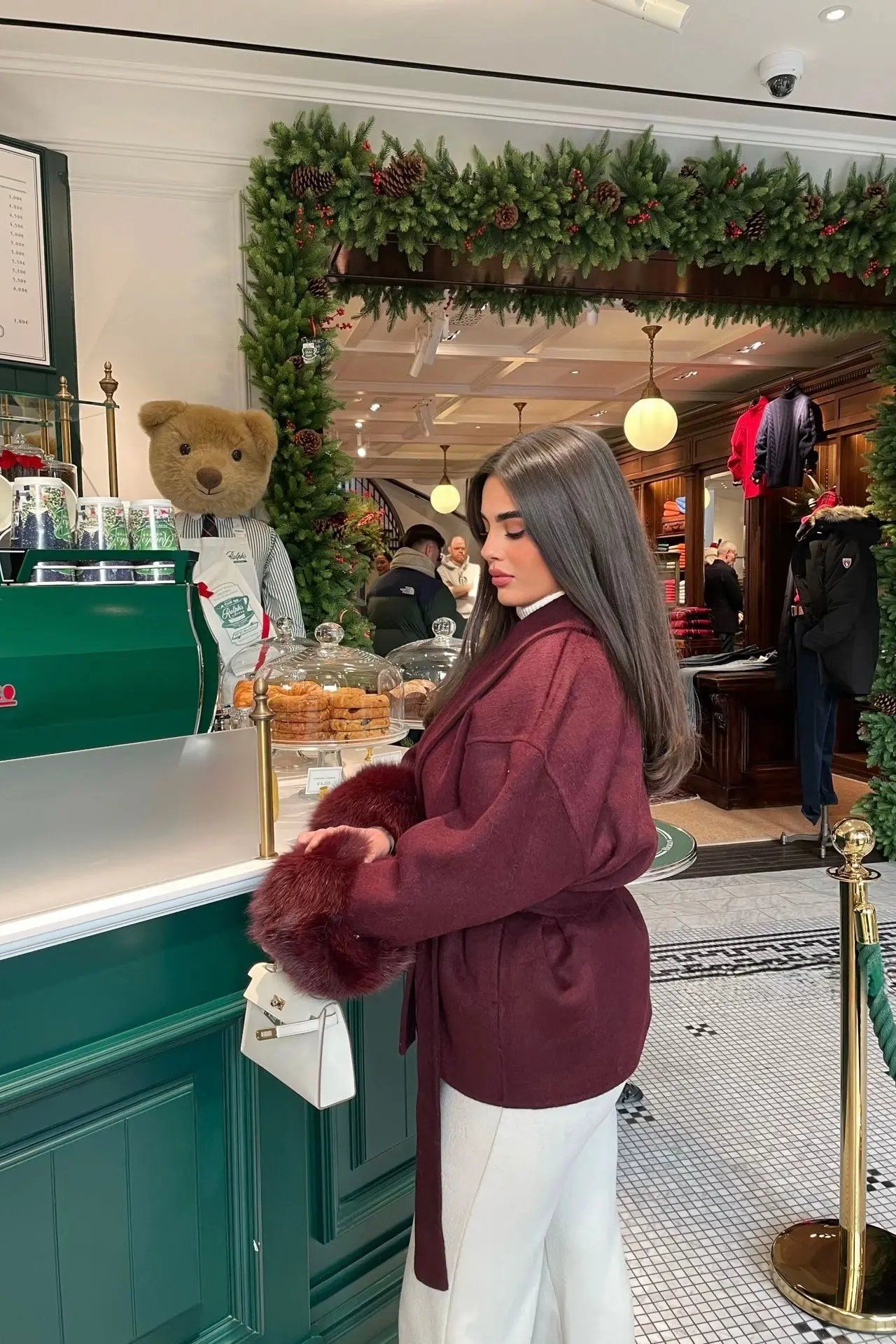 ARCTIC GRACE | Abrigo elegante de lana