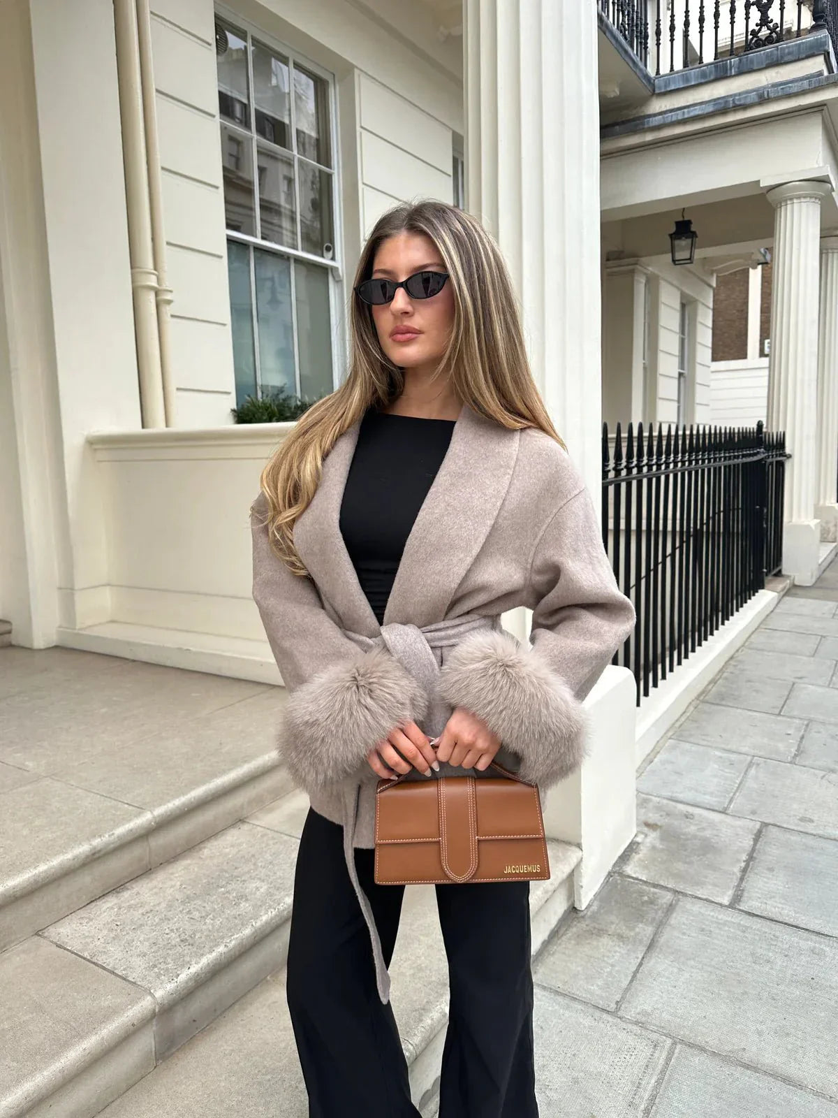 ARCTIC GRACE | Abrigo elegante de lana