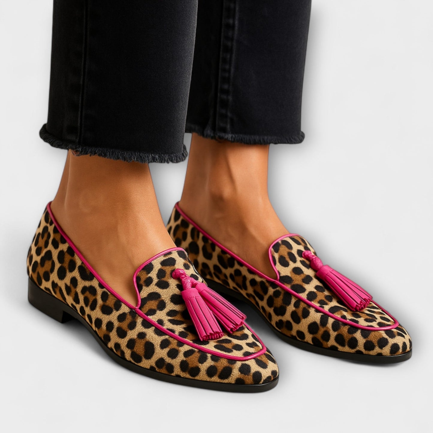 Aurora | Slippers de diseño con borlas