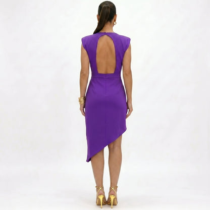 Aurora · Vestido Asimétrico con Hombros Estructurados