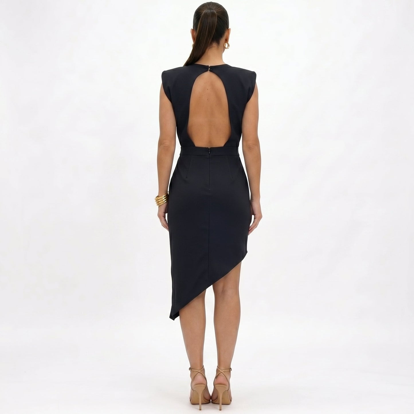 Aurora · Vestido Asimétrico con Hombros Estructurados